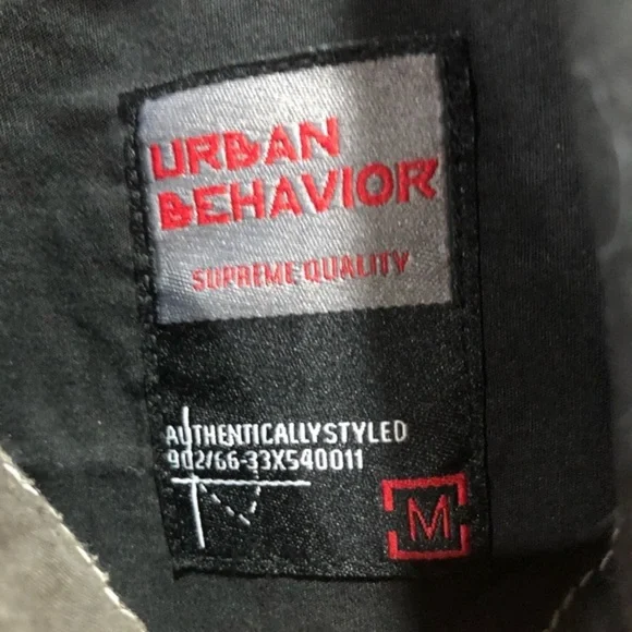 👕Urban Behaviour Button Up - Picture 2 of 6